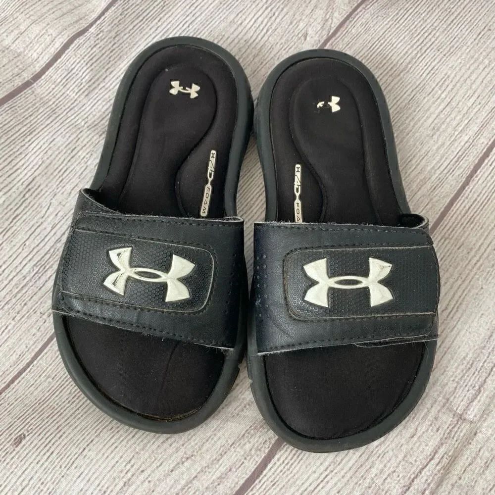 Under Armour toddler sz 12 black 4D foam comfort slides w/adjustable top strap